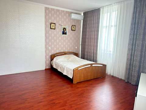 квартира по адресу Радісна ул., 19д