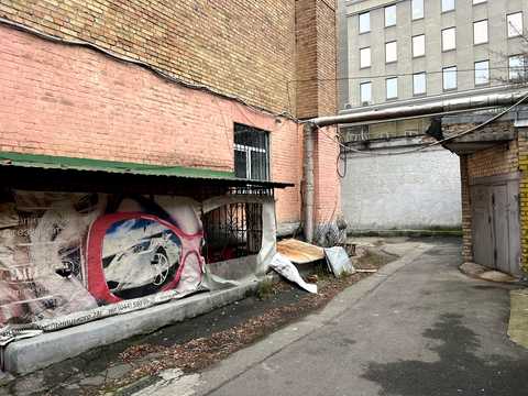 коммерческая по адресу Леонтовича ул., 23