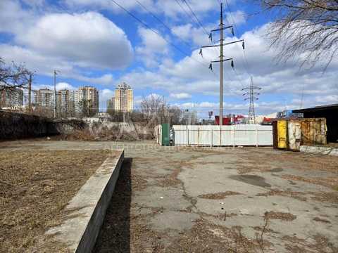 коммерческая по адресу Гната Хоткевича ул. (Червоногвардійська), 22
