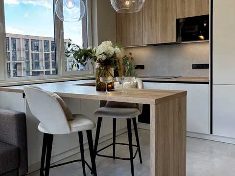 квартира за адресою Салютна вул., 2к19