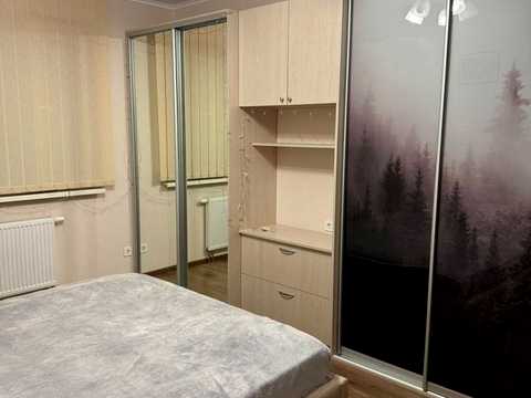 квартира за адресою Воскресенська вул., 18