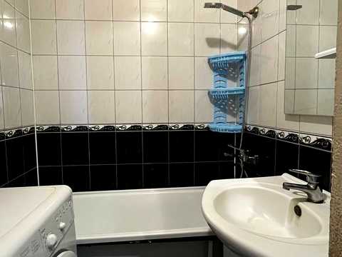 квартира за адресою Дніпровське шосе (Дніпропетровське), 5