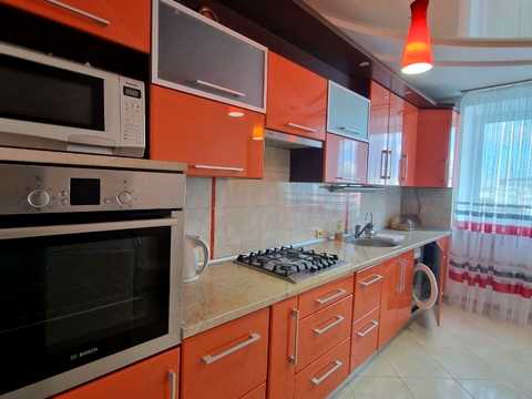 квартира за адресою Злуки просп., 53-А