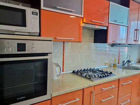 квартира за адресою Злуки просп., 53-А