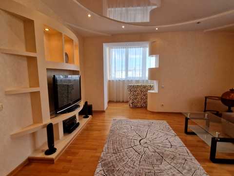квартира за адресою Злуки просп., 53-А