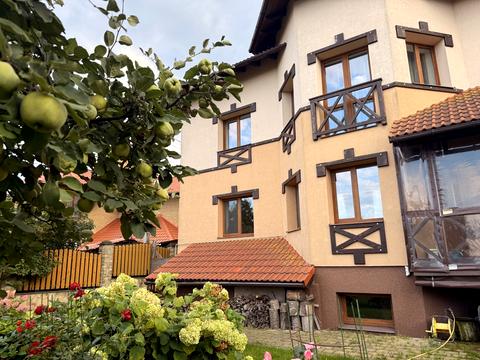 будинок за адресою с. Байківці, Богдана Хмельницького вул, 15
