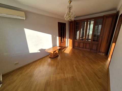квартира за адресою Ісаакяна вул., 2