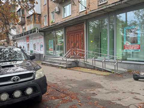 комерційна за адресою Олени Теліги вул., 3