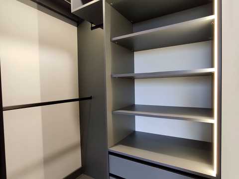 квартира по адресу Елены Телиги ул., 25