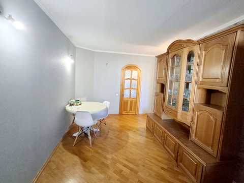 квартира за адресою Драгоманова вул., 44-А