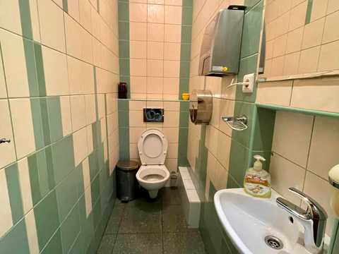 комерційна за адресою Героїв УПА вул., 65