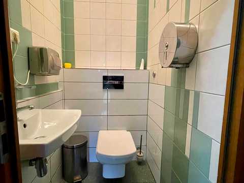 комерційна за адресою Героїв УПА вул., 65