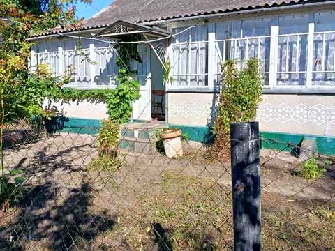 будинок за адресою с. Томашівка, Центральна, 49
