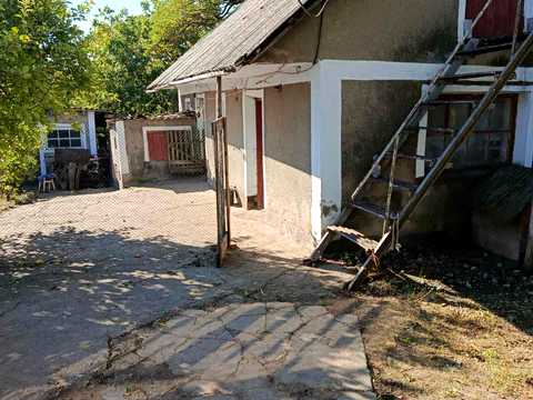 будинок за адресою с. Томашівка, Центральна, 49