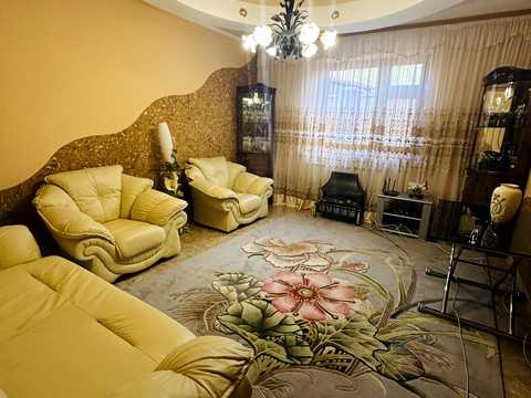 будинок за адресою Дібровна вул.