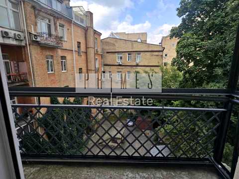 комерційна за адресою Архітектора Городецького вул., 17/1