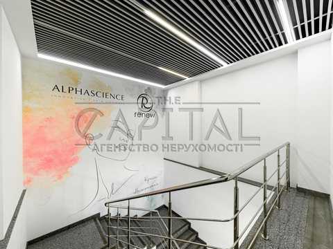 комерційна за адресою Антоновича вул. (Горького), 44