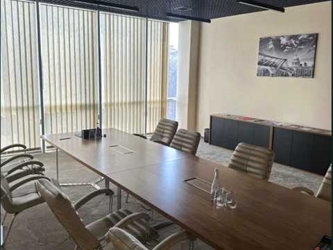 комерційна за адресою Товарна вул., 1