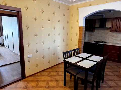 квартира за адресою Героїв просп., 6