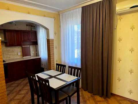 квартира за адресою Героїв просп., 6