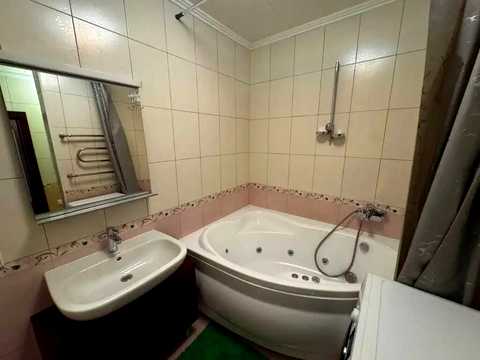 квартира за адресою Героїв просп., 6