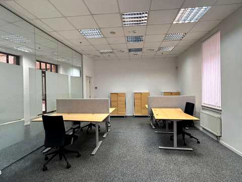 комерційна за адресою Михайлівська вул., 7