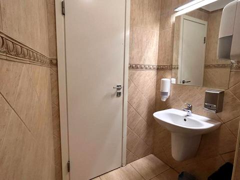комерційна за адресою Михайлівська вул., 7