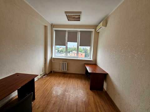 комерційна за адресою Бережанська вул., 4