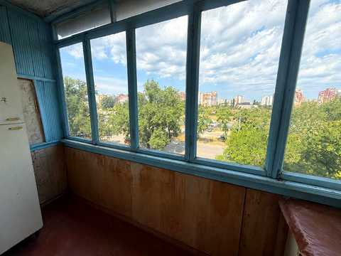 квартира за адресою Романа Шухевича просп. (Генерала Ватутіна), 26