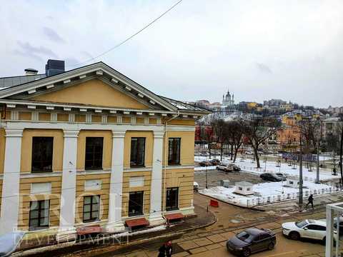 комерційна за адресою Нижній Вал вул., 1