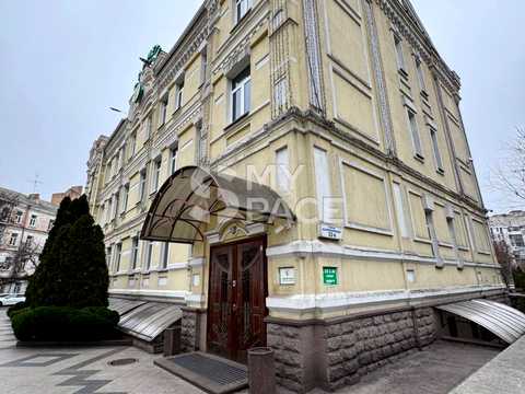 комерційна за адресою Костянтинівська вул., 32-Б