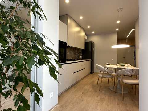 квартира за адресою Співдружності вул., 5