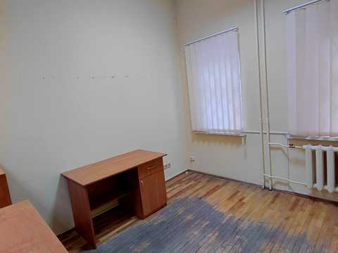 комерційна за адресою Олександра Довженка вул., 18