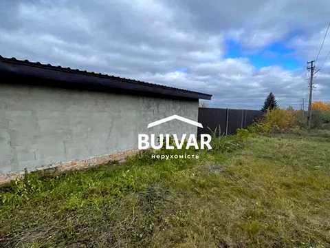 комерційна за адресою Шкільна вул. (Леніна), 1