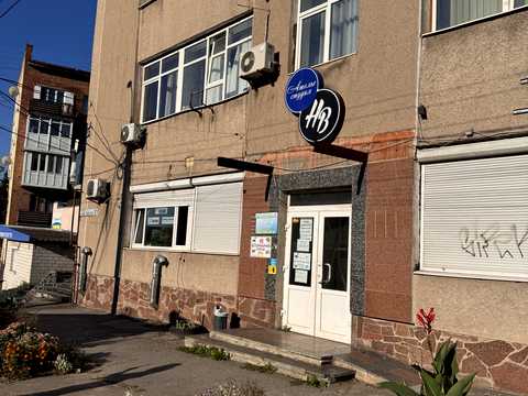 комерційна за адресою Володимира Гнатюка вул., 1-А