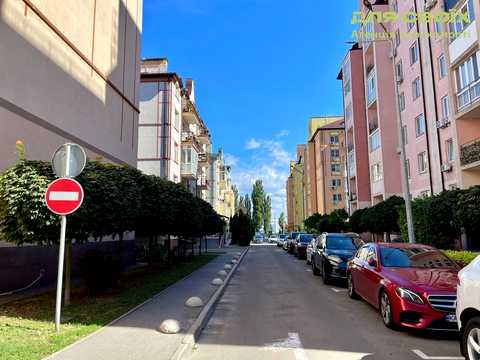 квартира за адресою Київ, Академіка Лебедєва вул., 1