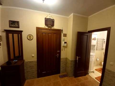 квартира за адресою Раїси Окіпної вул., 10-Б