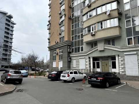 квартира за адресою Раїси Окіпної вул., 10-Б