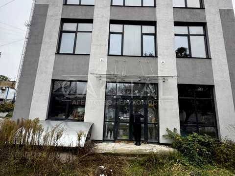 комерційна за адресою Мостицька вул., 4