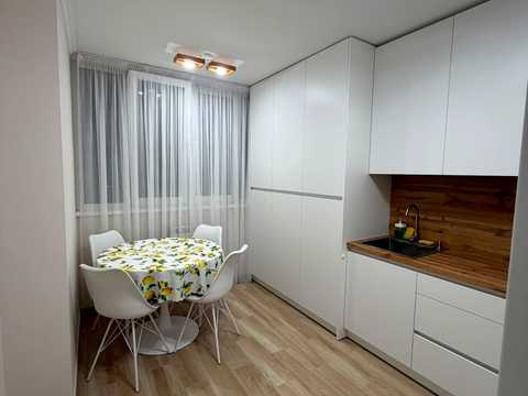 квартира за адресою Генерала Свободи вул., 7