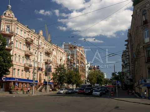 комерційна за адресою Саксаганського вул., 84-86