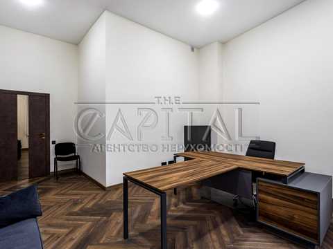 комерційна за адресою Саксаганського вул., 84-86