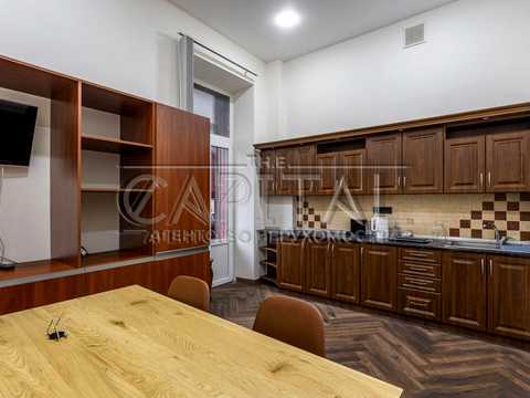 комерційна за адресою Саксаганського вул., 84-86