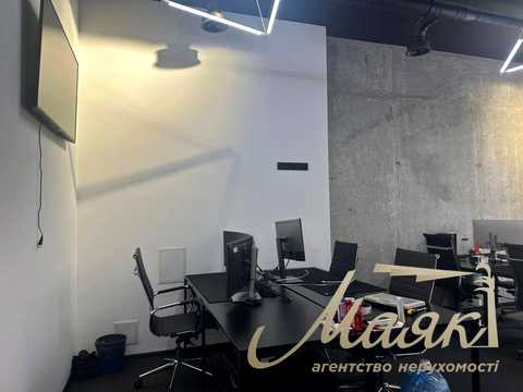 комерційна за адресою Антоновича вул. (Горького), 74