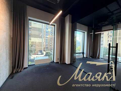 комерційна за адресою Антоновича вул. (Горького), 74