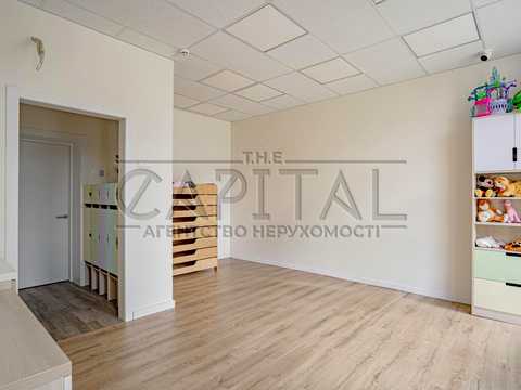 комерційна за адресою Метрологічна вул., 56