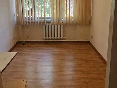 комерційна за адресою Металургів вул., 15 А