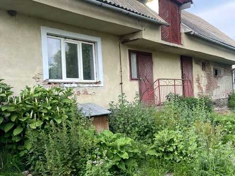 будинок за адресою Небесної Сотні, 49