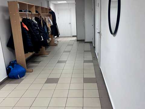 комерційна за адресою Ризька вул., 12