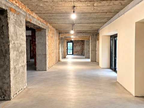 комерційна за адресою Кловський узвіз, 6